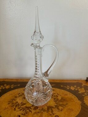 Beautiful vintage cut crystal glass decanter with stopper
